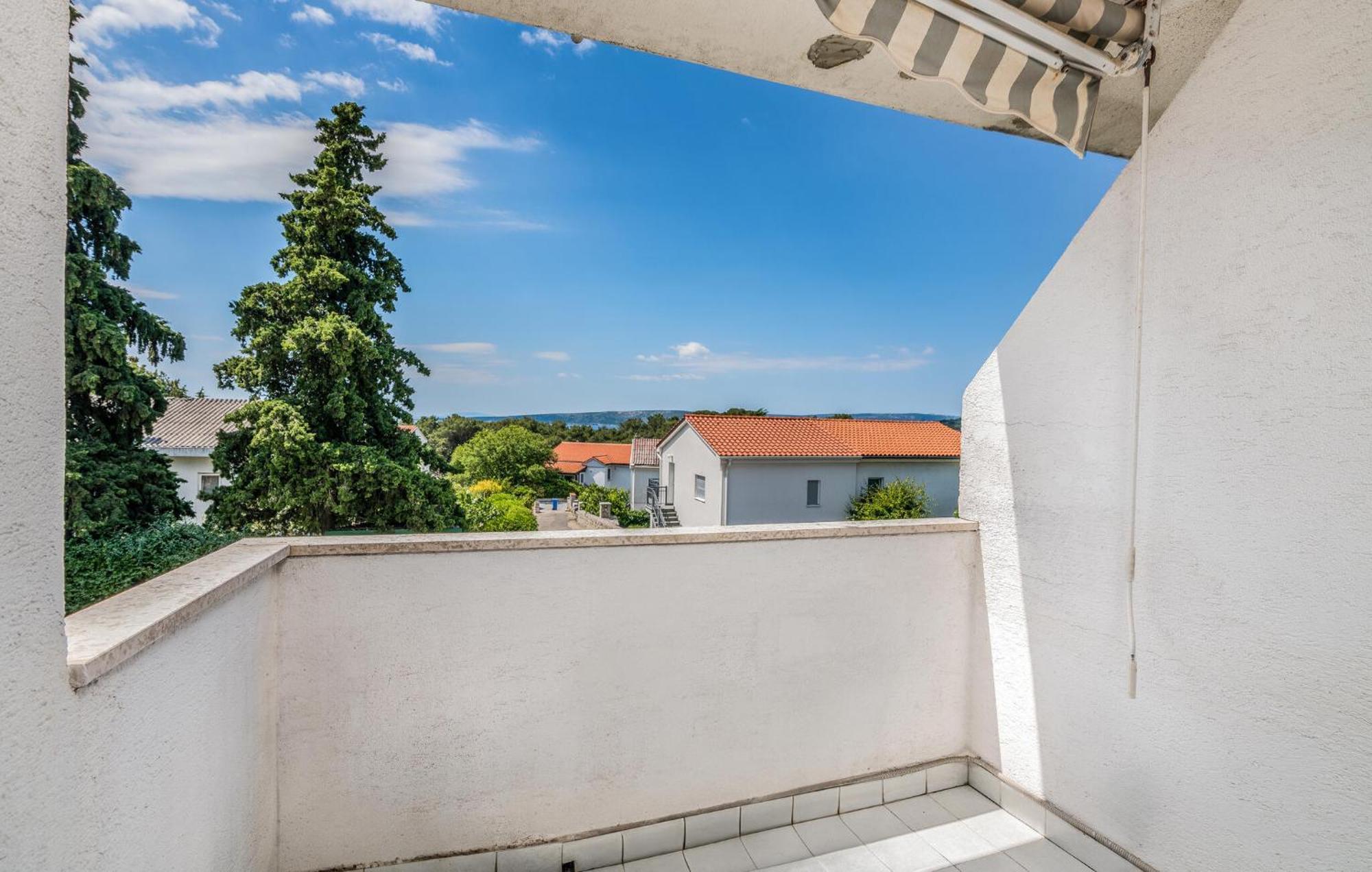 Amazing Apartment In Krk With Kitchen 크르크 외부 사진