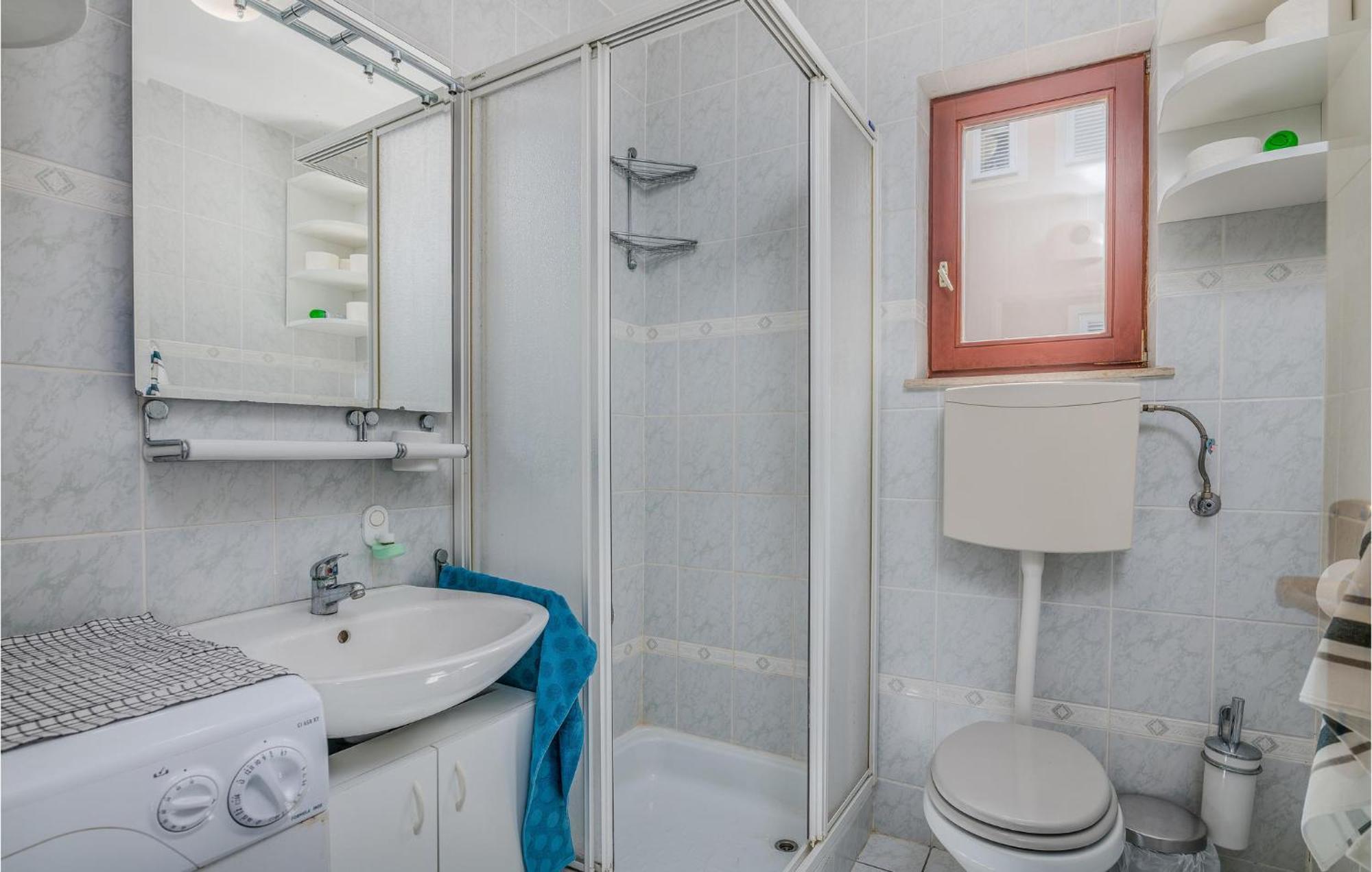 Amazing Apartment In Krk With Kitchen 크르크 외부 사진